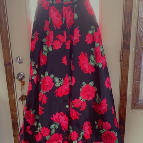 Prom Dress - Picture 3 of 7